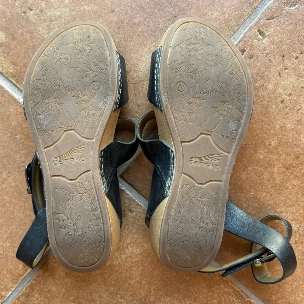 Dansko "Lou" Black Leather Strappy Wedge Sandals w Brass Tone Hardware US 7.5-8 - Picture 7 of 16